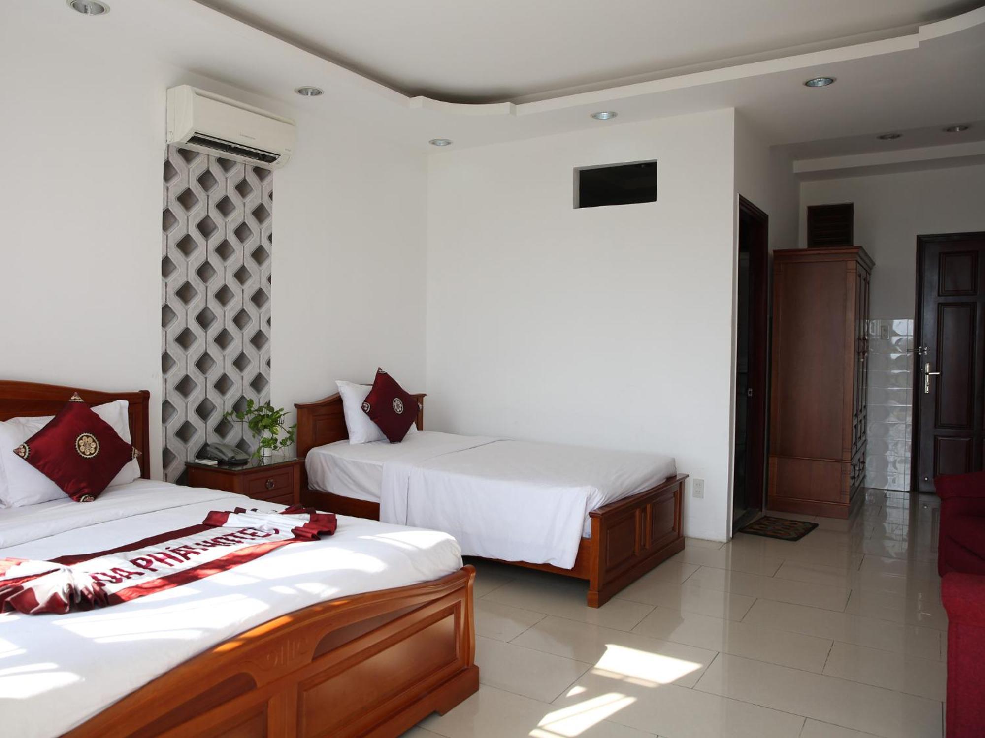 Hoa Phat Hotel & Apartment Cidade de Ho Chi Minh Exterior foto