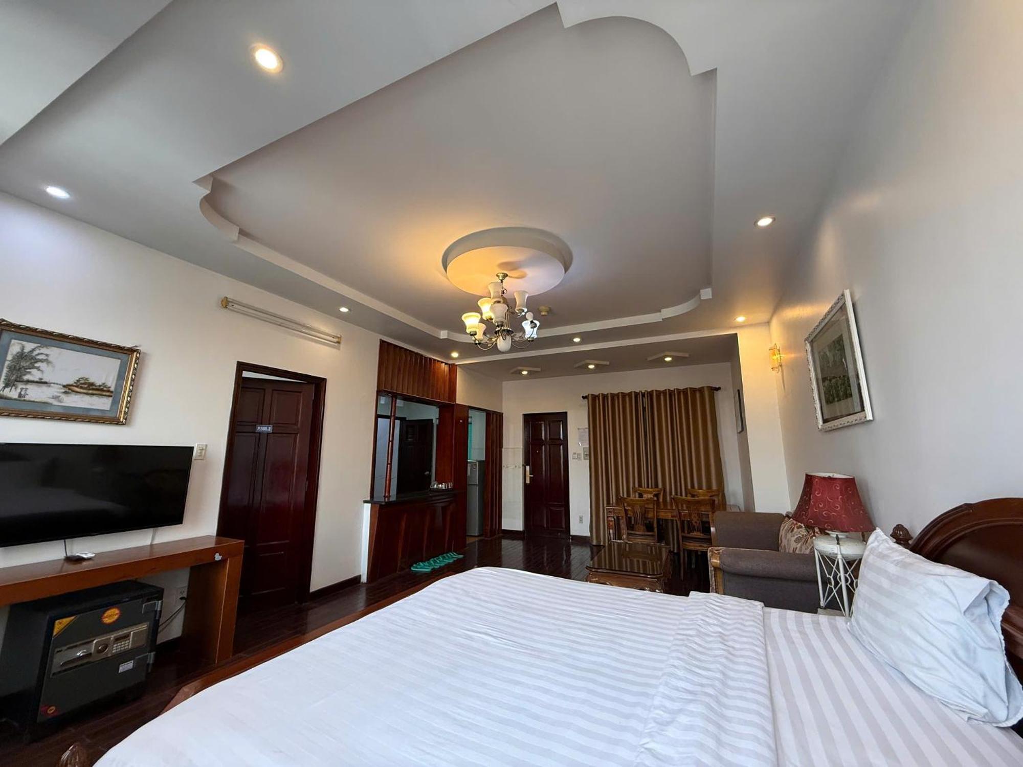 Hoa Phat Hotel & Apartment Cidade de Ho Chi Minh Exterior foto
