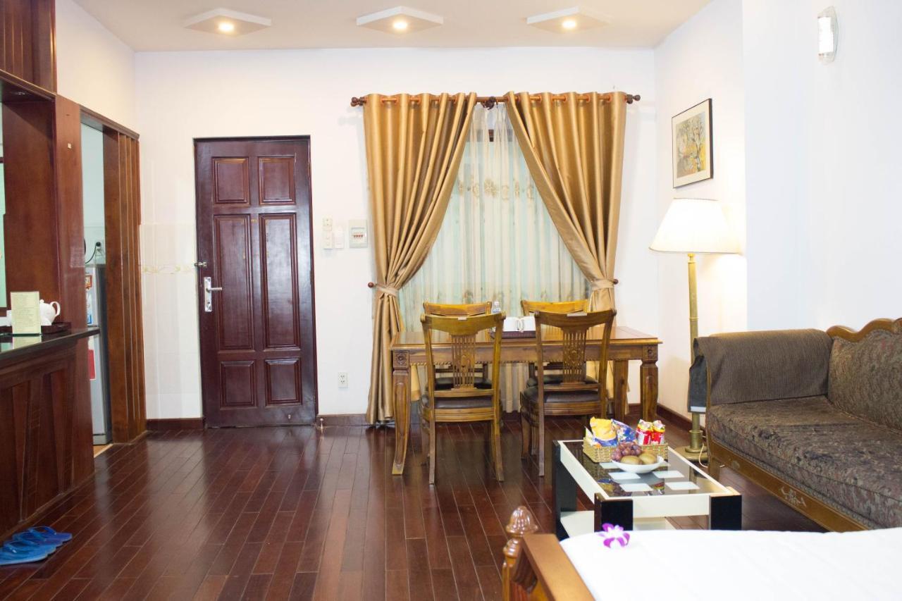Hoa Phat Hotel & Apartment Cidade de Ho Chi Minh Exterior foto