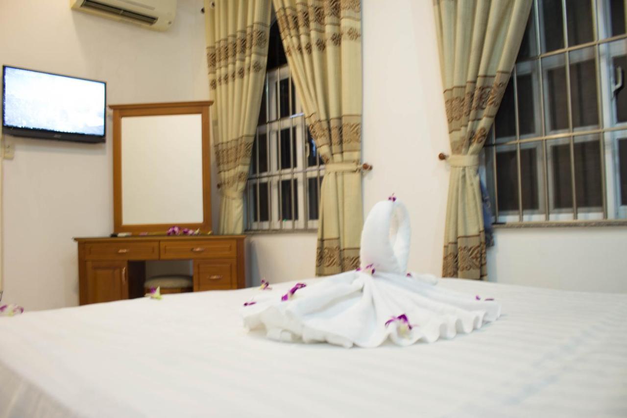 Hoa Phat Hotel & Apartment Cidade de Ho Chi Minh Exterior foto
