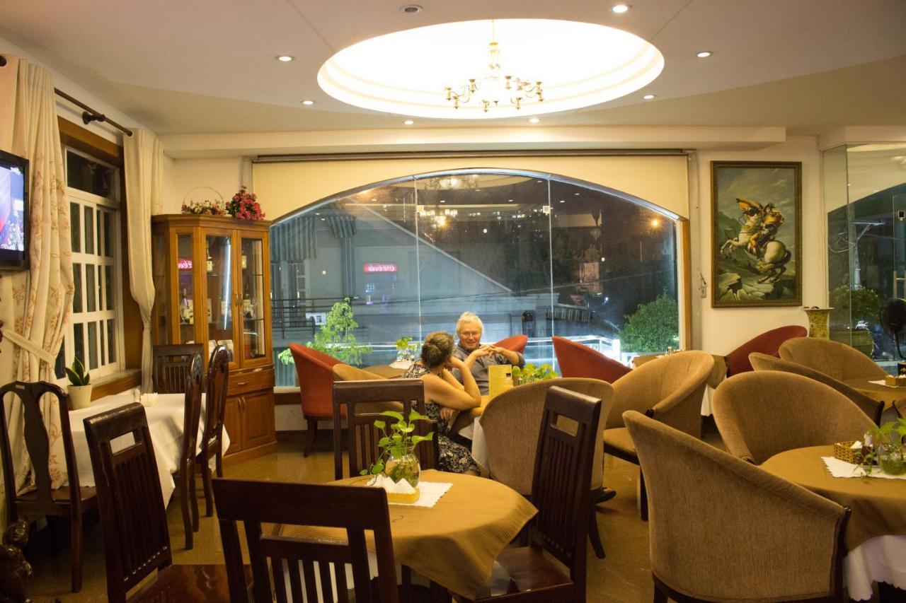 Hoa Phat Hotel & Apartment Cidade de Ho Chi Minh Exterior foto